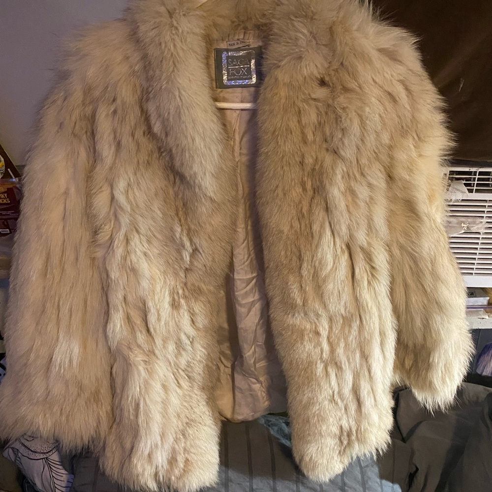 A nice Saga Fox coat